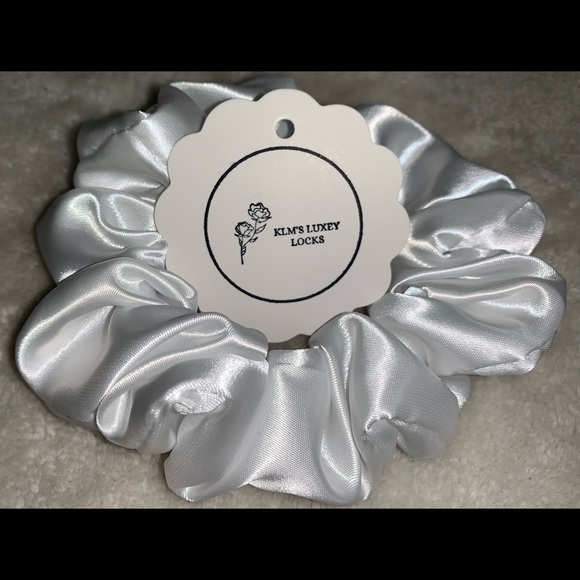 ⭐️ HOST PICK⭐️ KLM’s Luxey Locks Pearly Whites Collection $8each - Picture 7 of 15